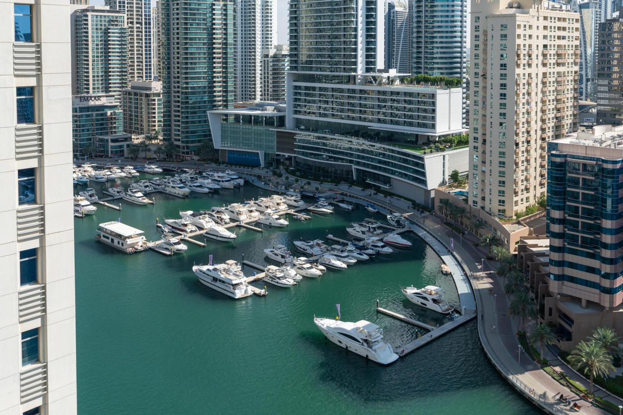 Tamm - Marina Wharf Spacious Apt With Stunning City Views *