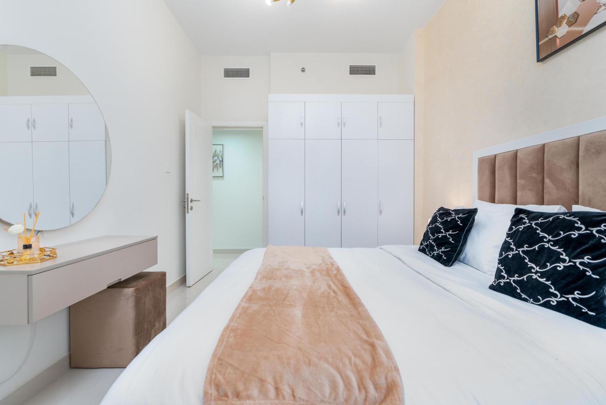 Tamm - Marina Wharf Spacious Apt With Stunning City Views